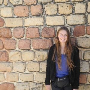 Meet your Posher, Isidora